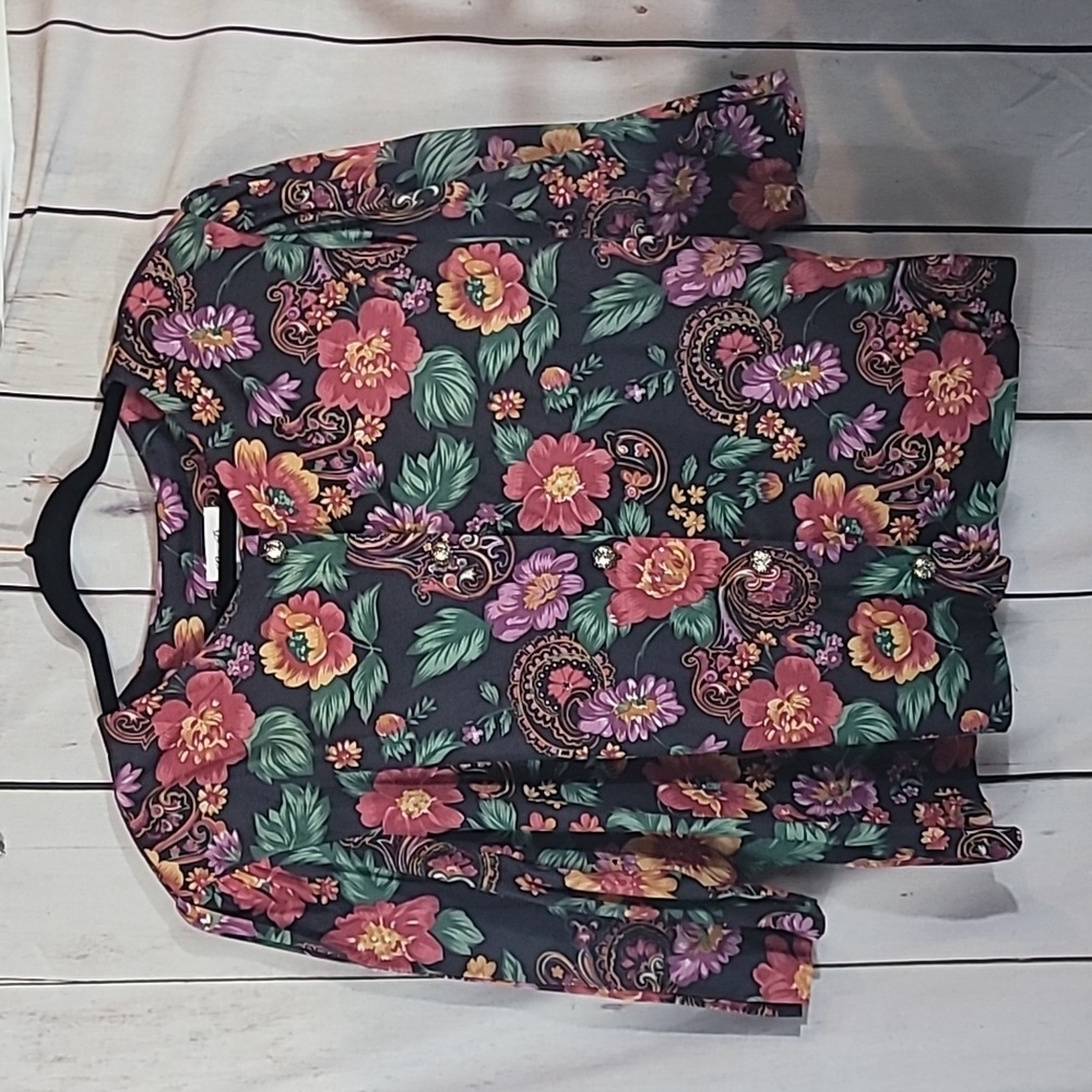 Lady Darian floral top
